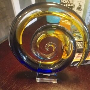 Glass center peace swirl .large